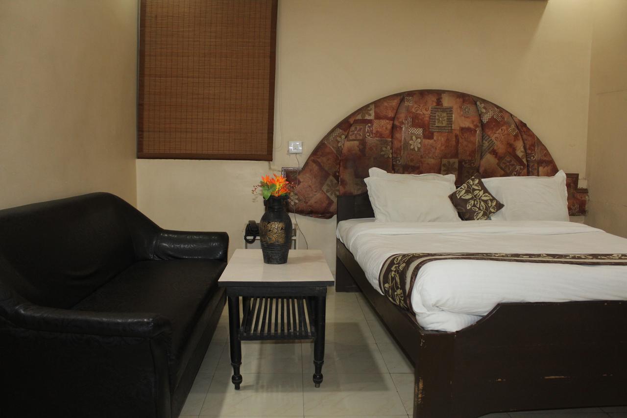 Hotel Avadh Nagpur Exterior foto